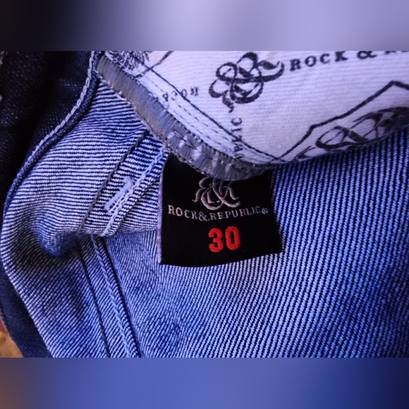 Rock and Republic Flared denim - Picture 3 of 3